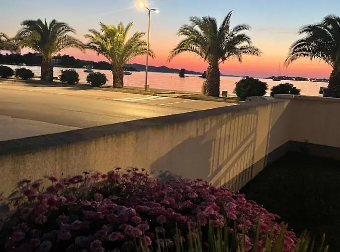 Design Dijan Διαμέρισμα Sukošan