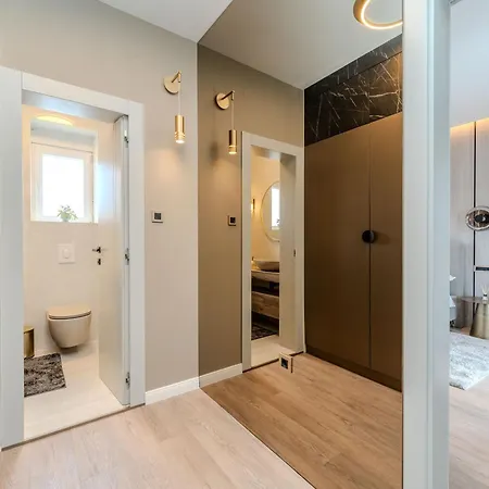 Design Dijan Apartment *