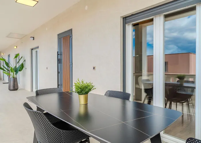 Апартаменты Design Dijan